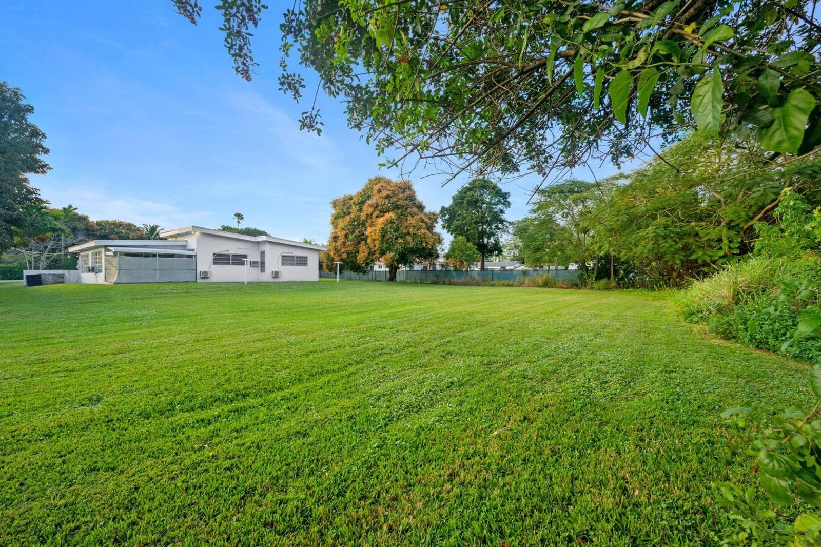 13945 N Miami Avenue, Miami FL 33168 photo 3