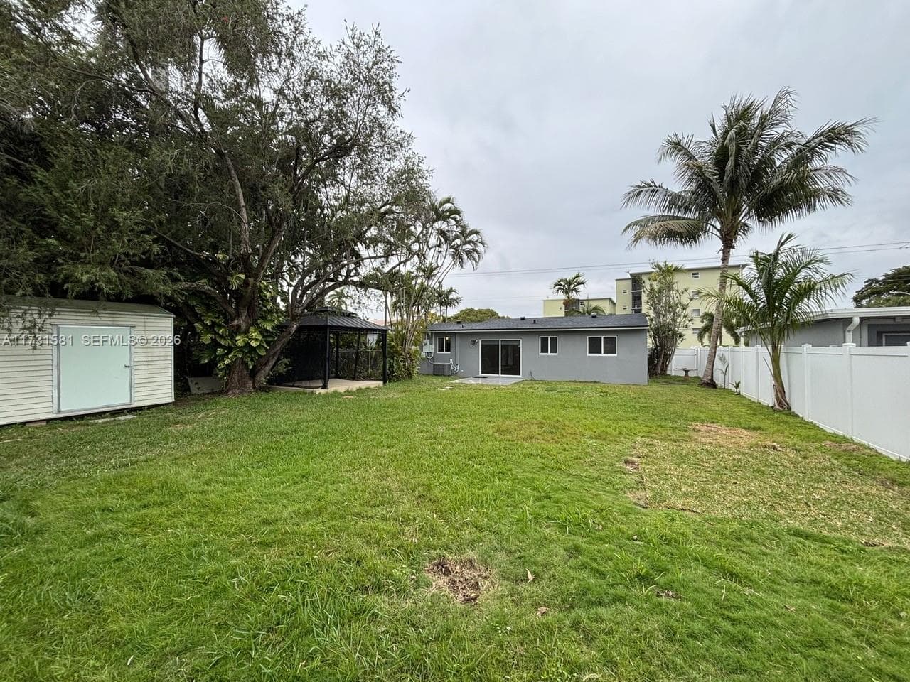 1426 Arthur St, Hollywood FL 33020 photo 2