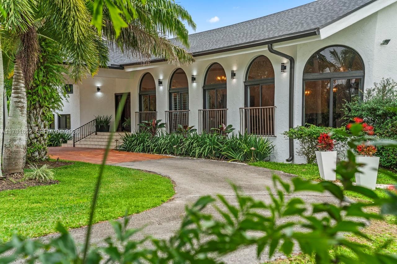 14875 SW 212th St, Miami FL 33187 photo 4