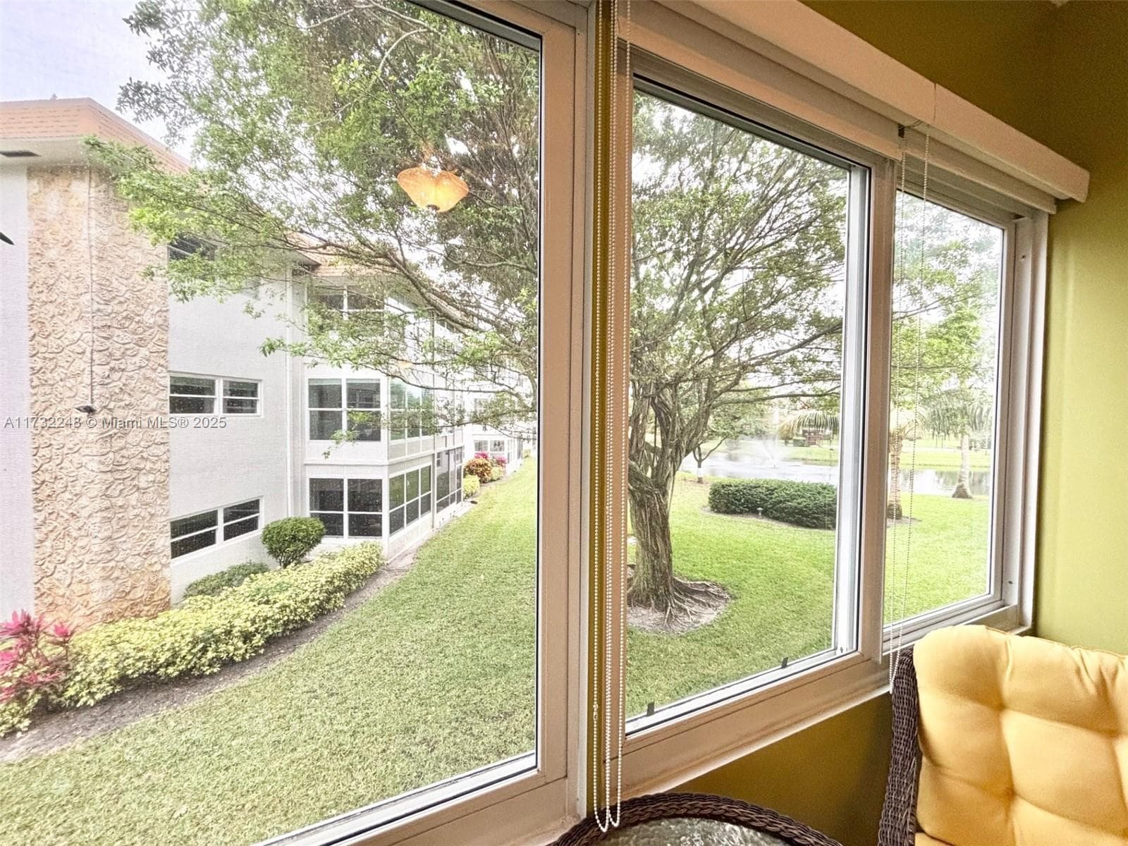 4806 NW 36th St # 501, Lauderdale Lakes FL 33319