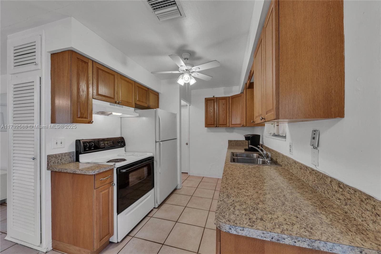 2300 Jackson St # 10, Hollywood FL 33020 photo 5