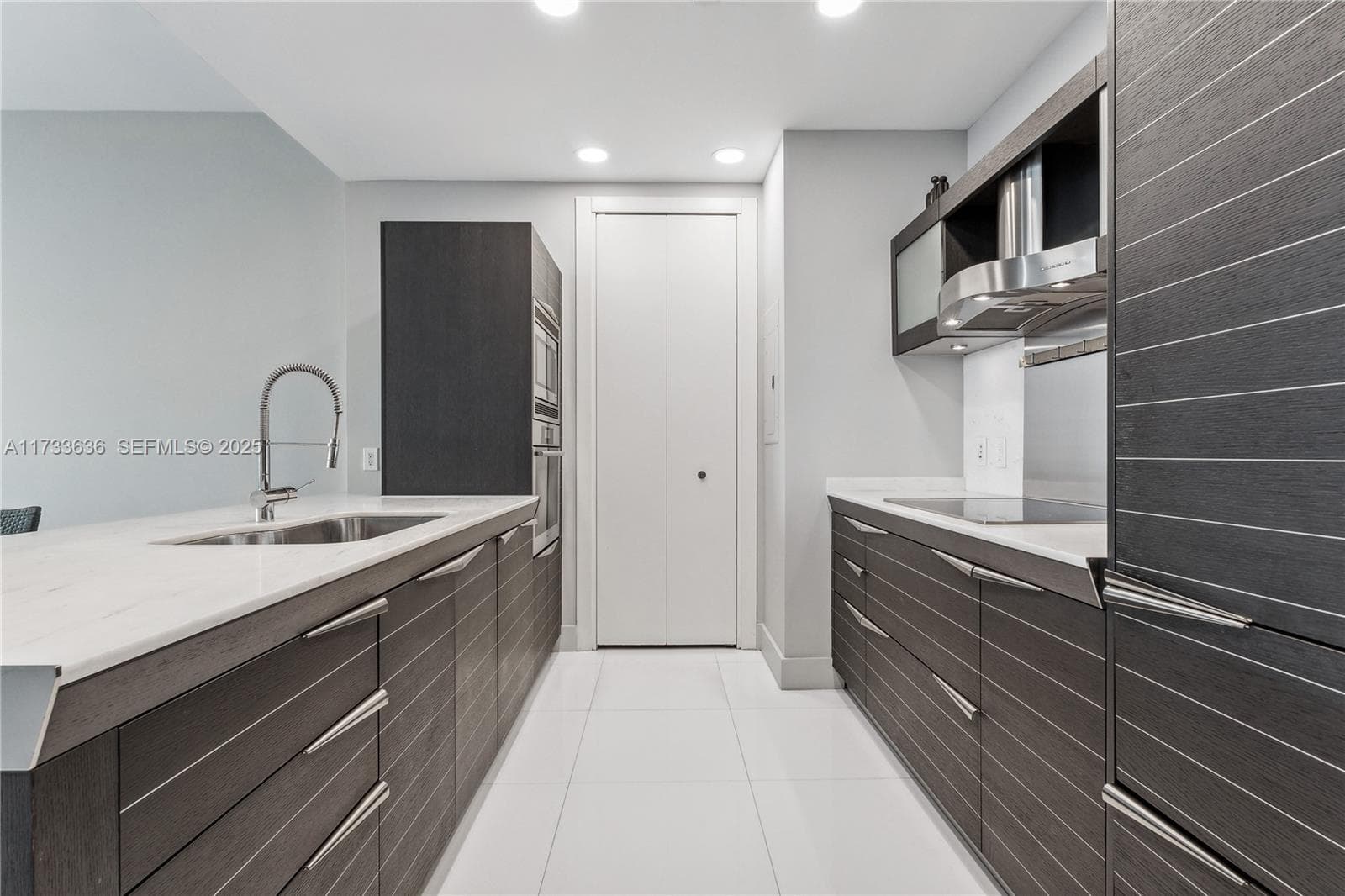 200 Biscayne Boulevard Way # 4912, Miami FL 33131 photo 5
