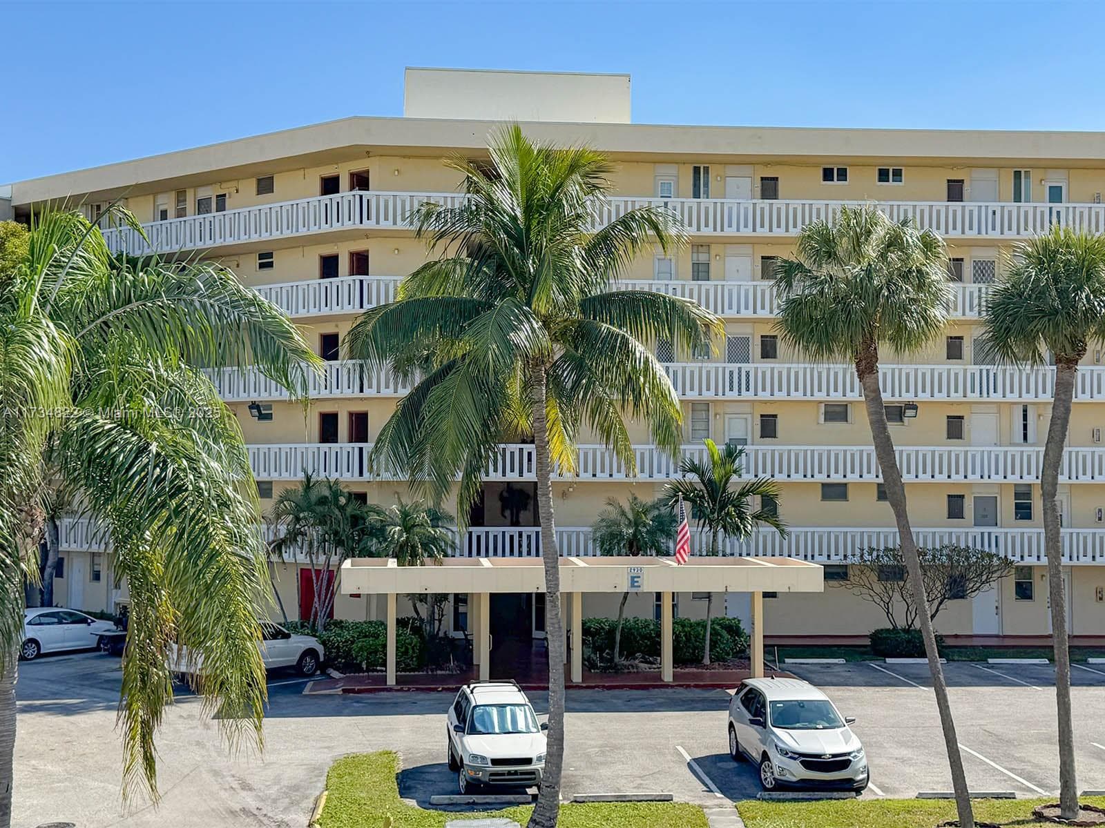 2930 Point East Dr # E109, Aventura FL 33160 photo 4