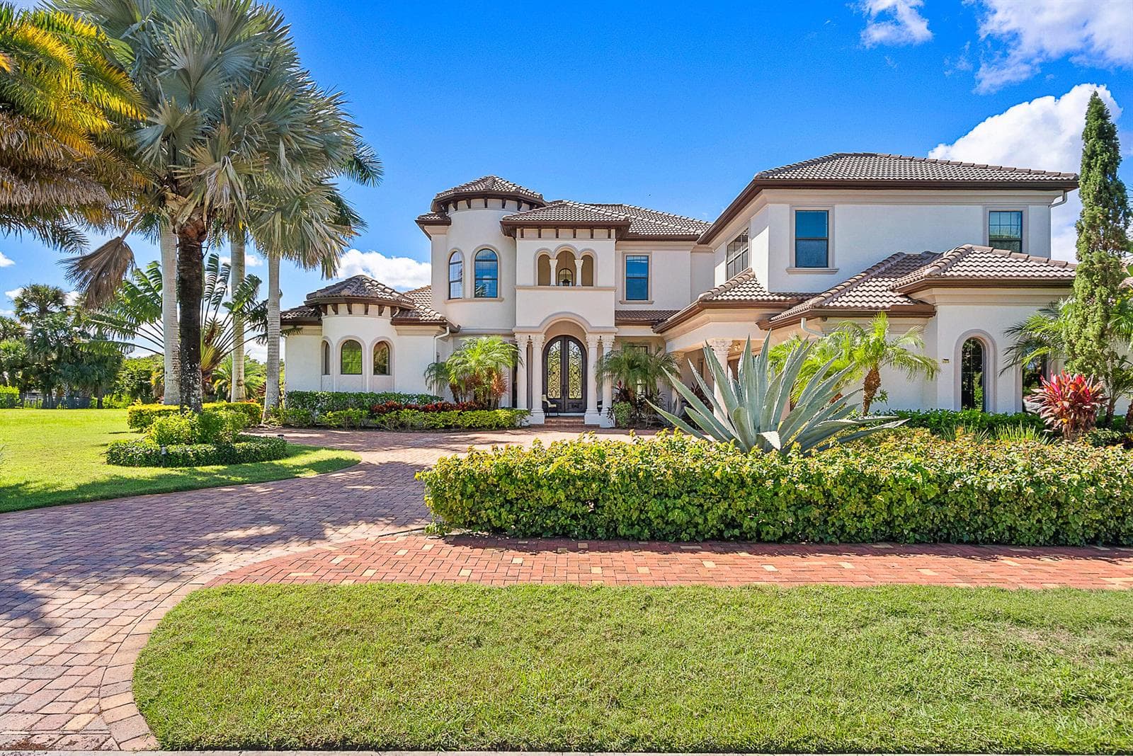201 SE Fiore Bello, Port St. Lucie FL 34952 photo 2