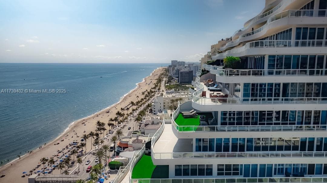 1 N Fort Lauderdale Beach Blvd # 1605, Fort Lauderdale FL 33304 photo 2