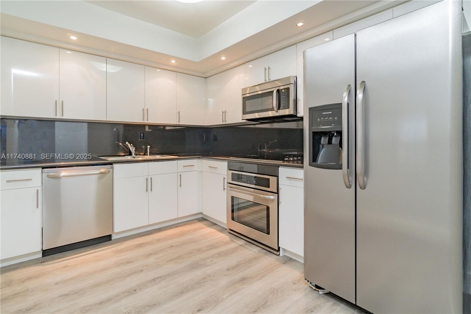 3530 Mystic Pointe Dr # 1513, Aventura FL 33180 photo 2