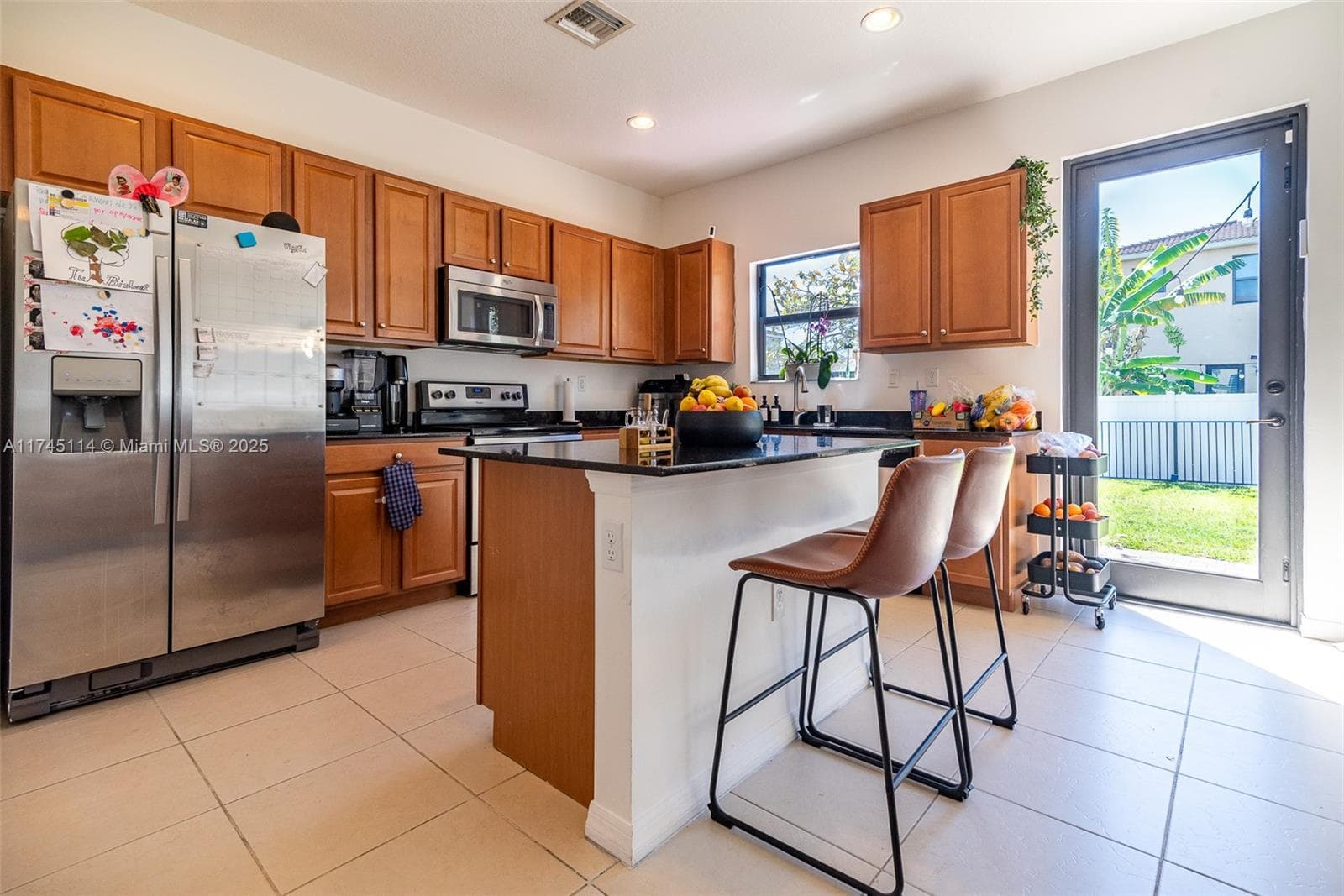 686 NE 191st Ter, Miami FL 33179 photo 4