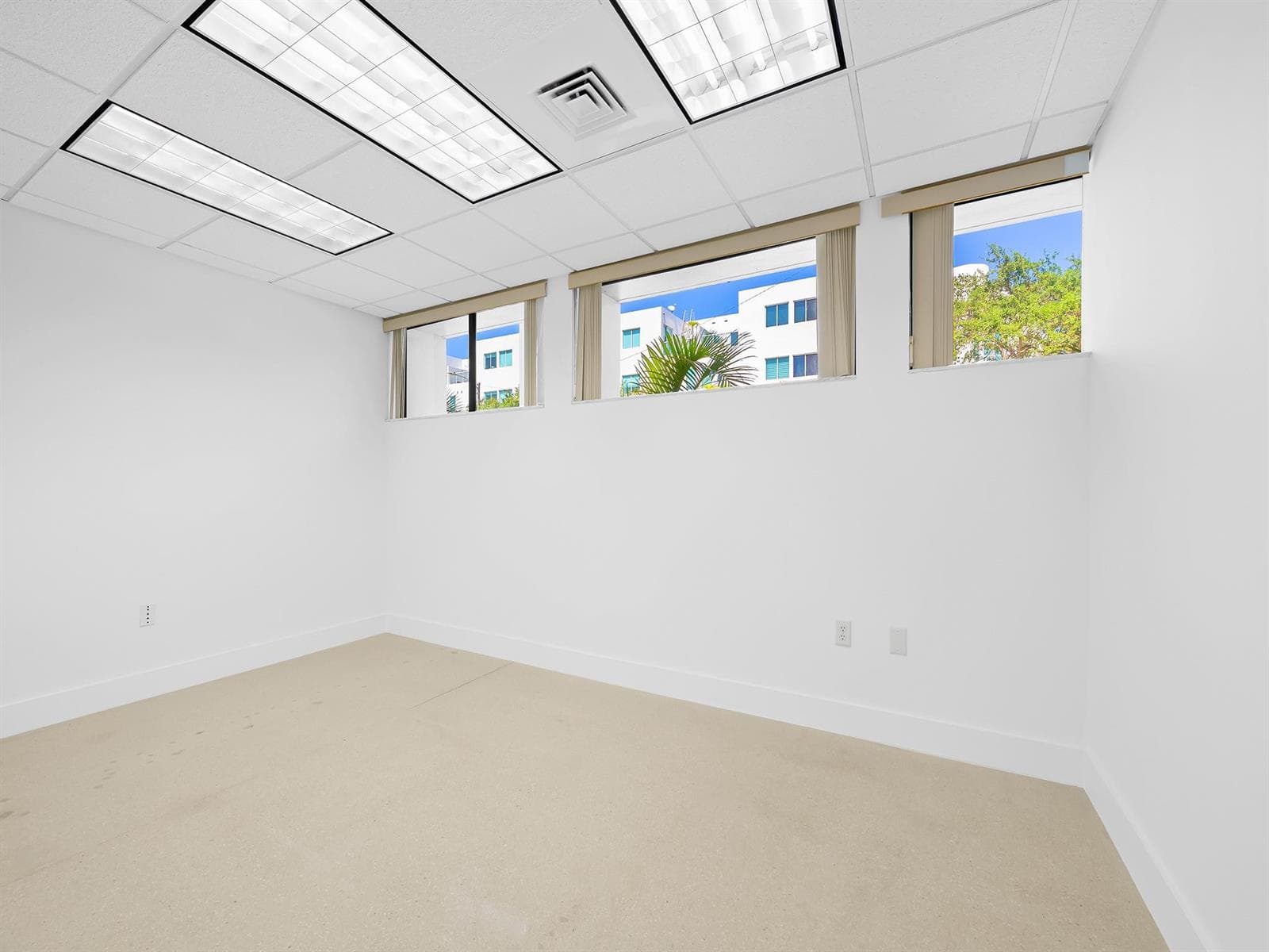 707 NE 3rd Avenue, Fort Lauderdale FL 33304 photo 2