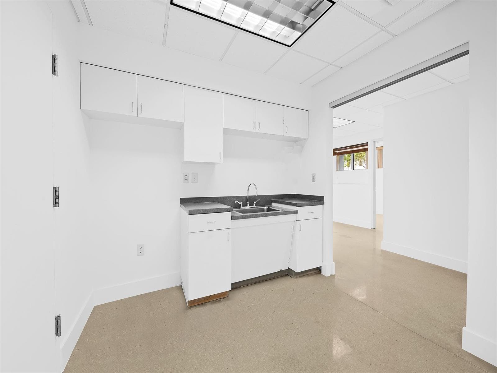 707 NE 3rd Avenue, Fort Lauderdale FL 33304 photo 3