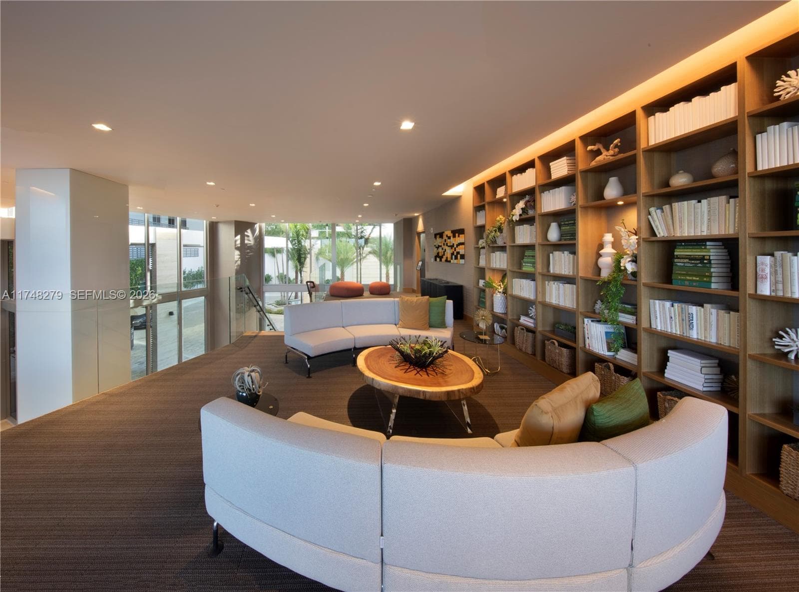 16385 Biscayne Blvd # 1221, North Miami Beach FL 33160 photo 4