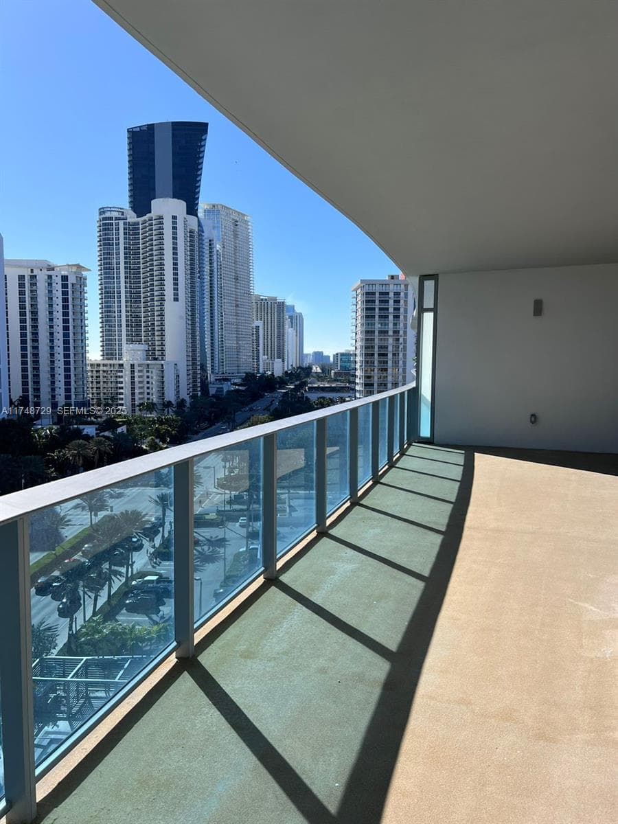 17550 Collins Ave # 1004, Sunny Isles Beach FL 33160 photo 2