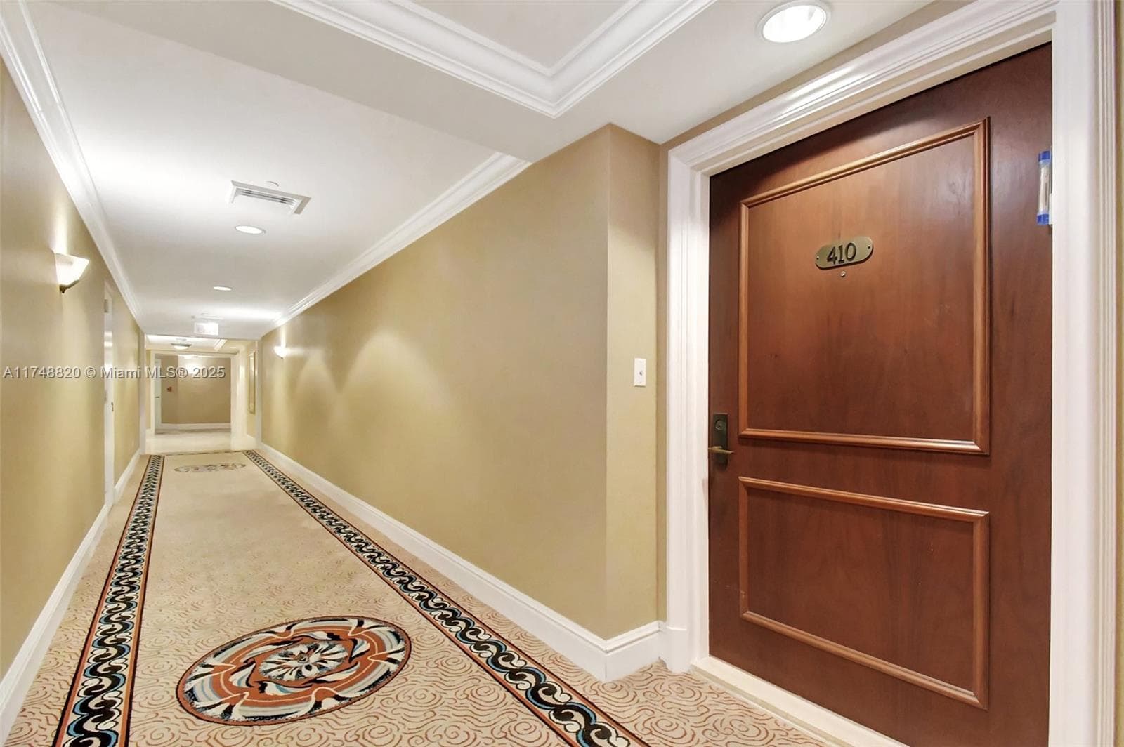 2000 ISLAND Blvd # 410, Aventura FL 33160 photo 2