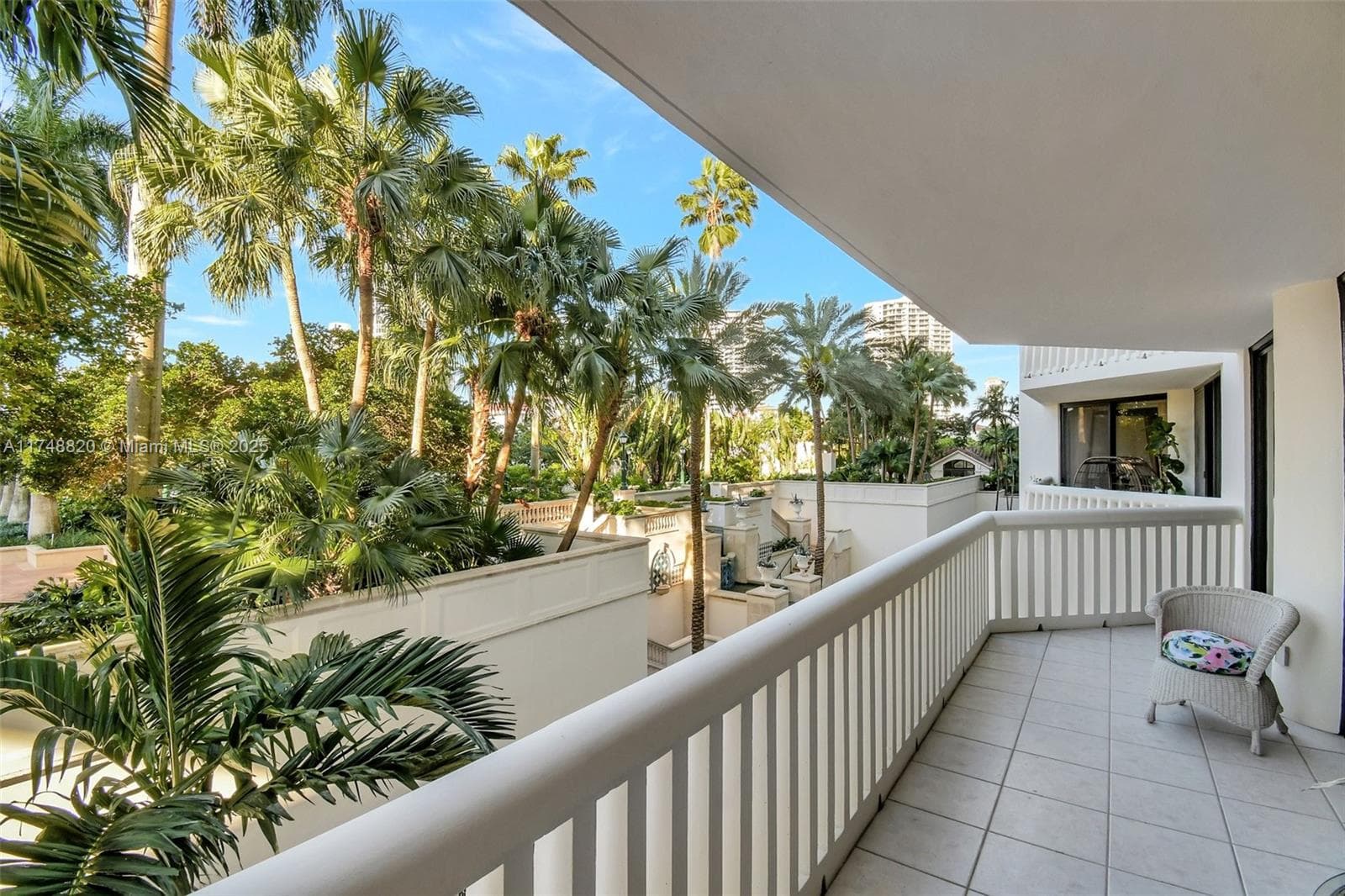 2000 ISLAND Blvd # 410, Aventura FL 33160 photo 3