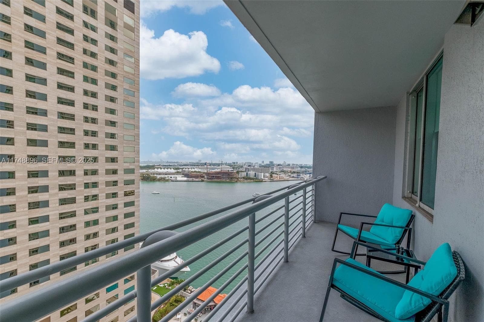 335 S Biscayne Blvd # 2402, Miami FL 33131 photo 4