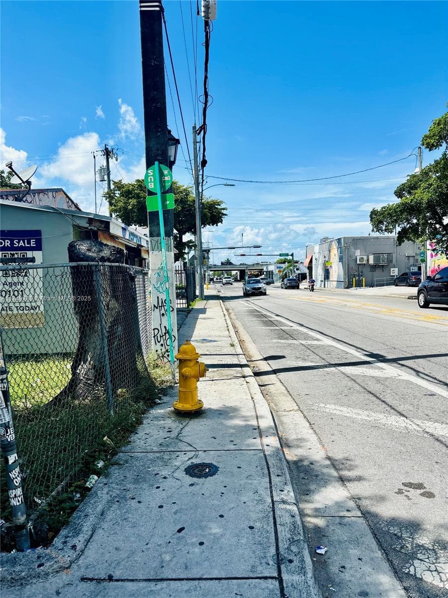 203 NW 35th St, Miami FL 33127 photo 5