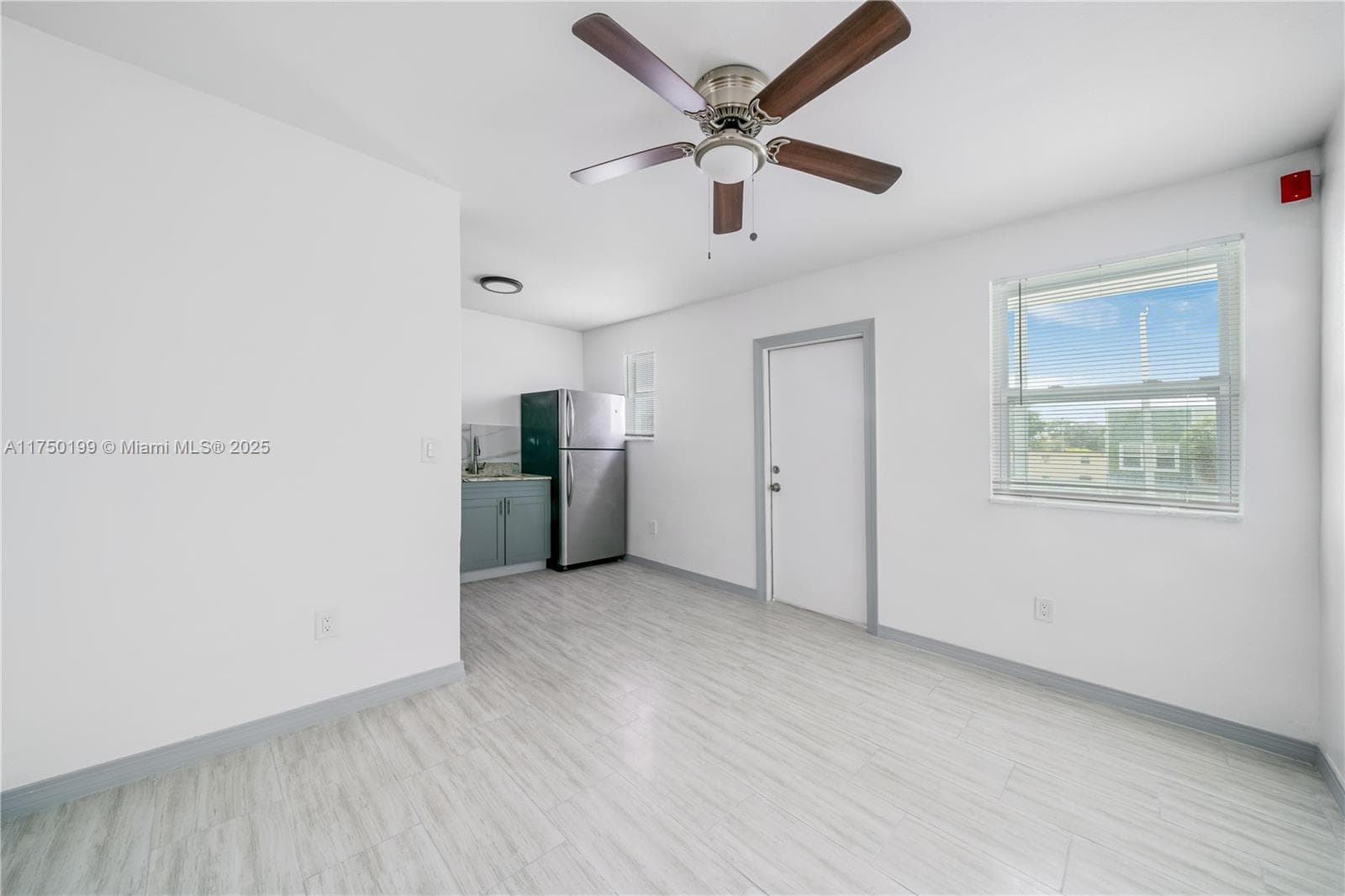 1281 NW 61st St # 2, Miami FL 33142 photo 4