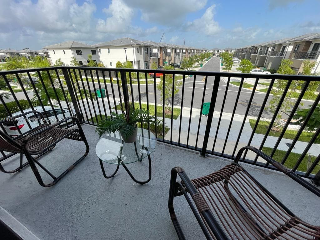 302 NW 11th Ct, Florida City FL 33034 photo 3