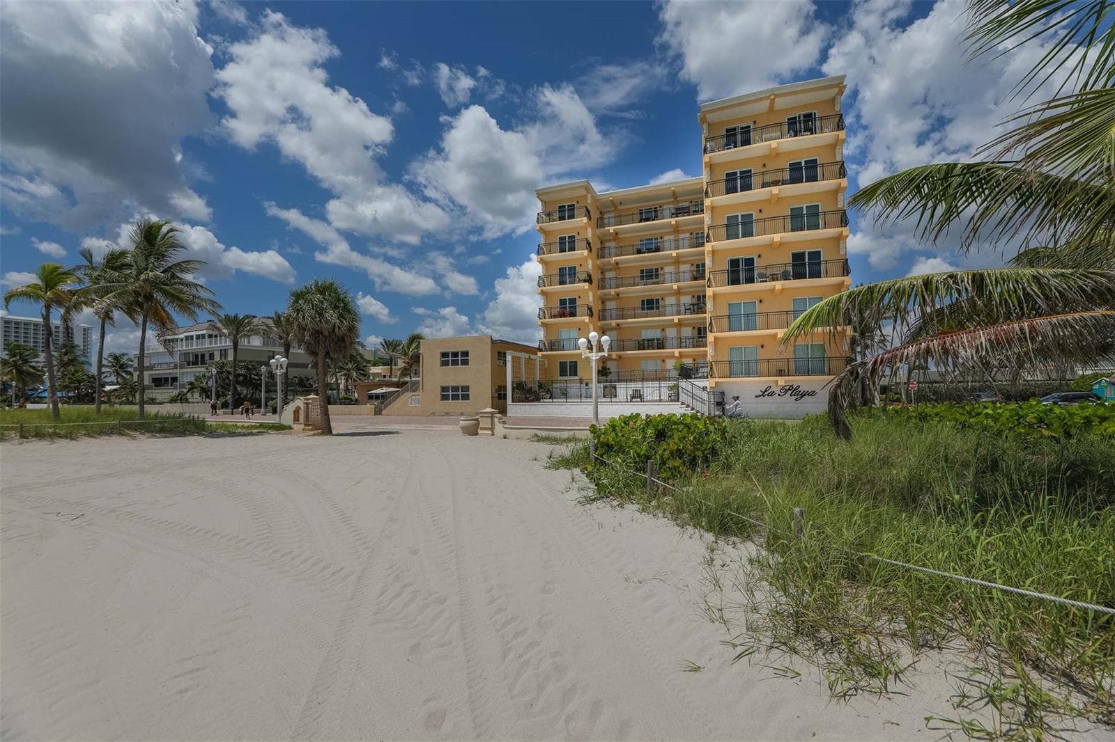 1815 N Surf Road # 403, Hollywood FL 33019 photo 2