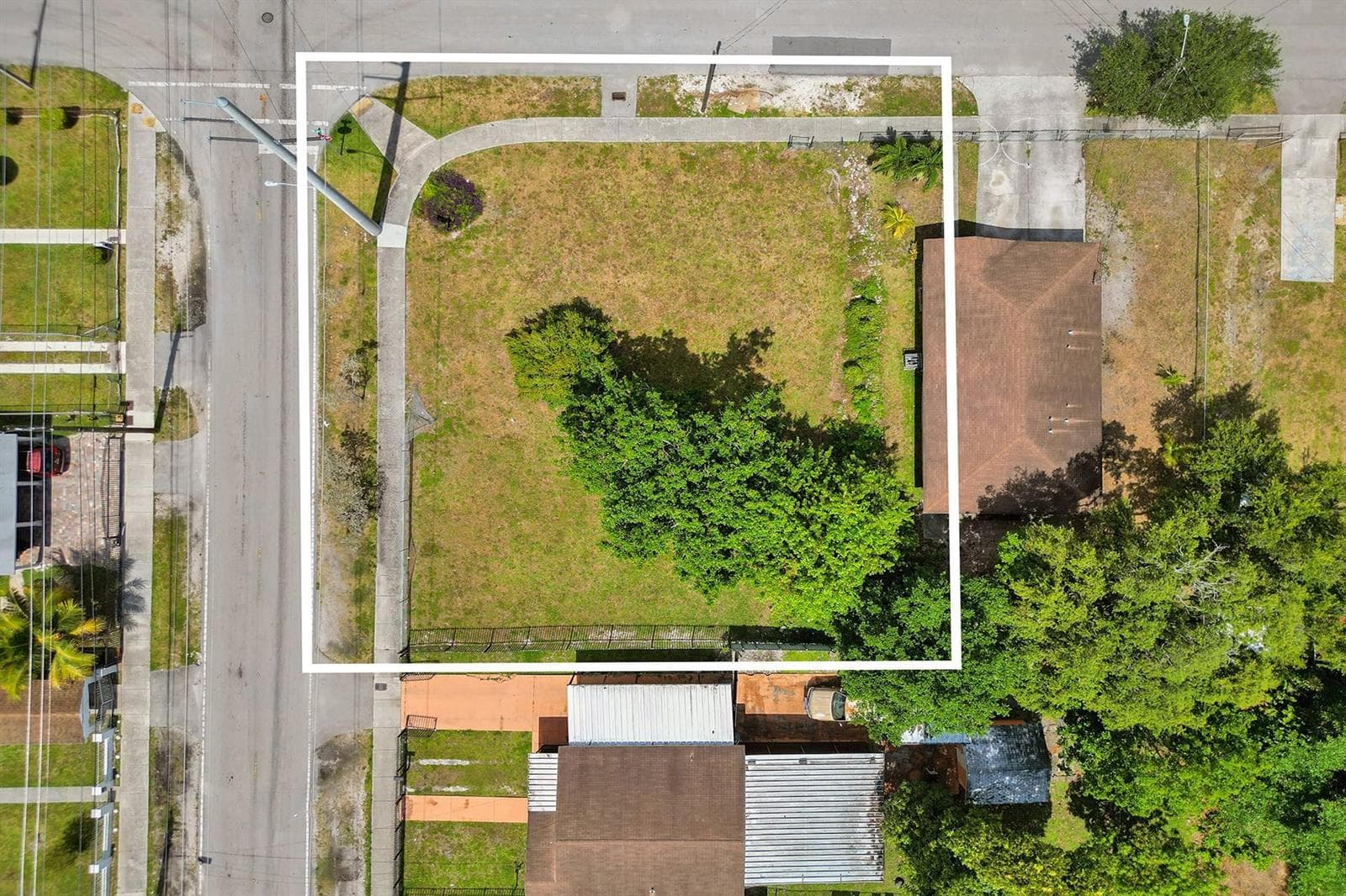 1895 NW 58th Street, Miami FL 33142 photo 5