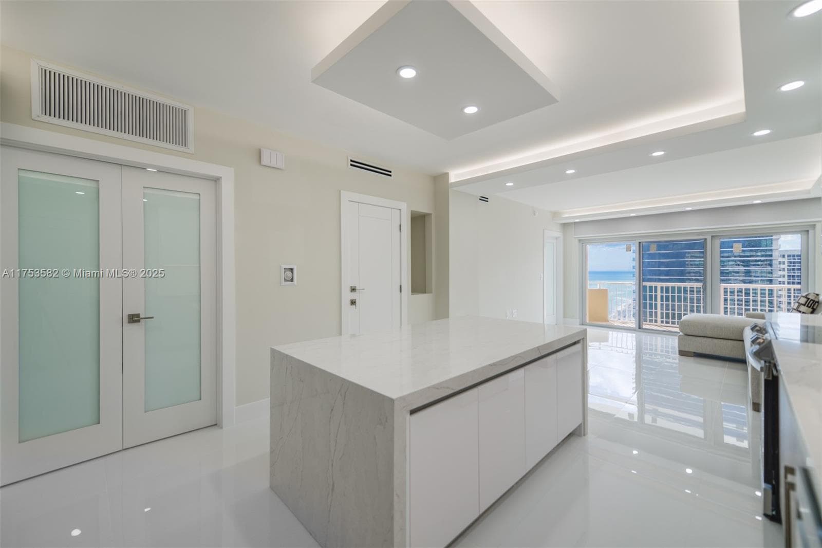 1950 S Ocean Dr # 20L, Hallandale Beach FL 33009 photo 3