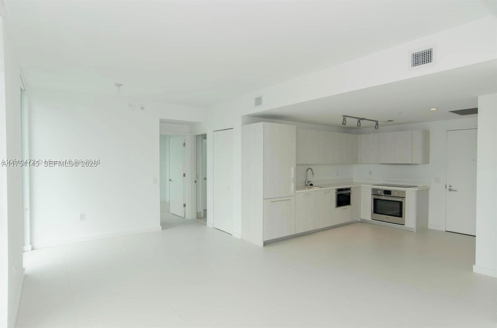 501 NE 31st St # 2009, Miami FL 33137 photo 2