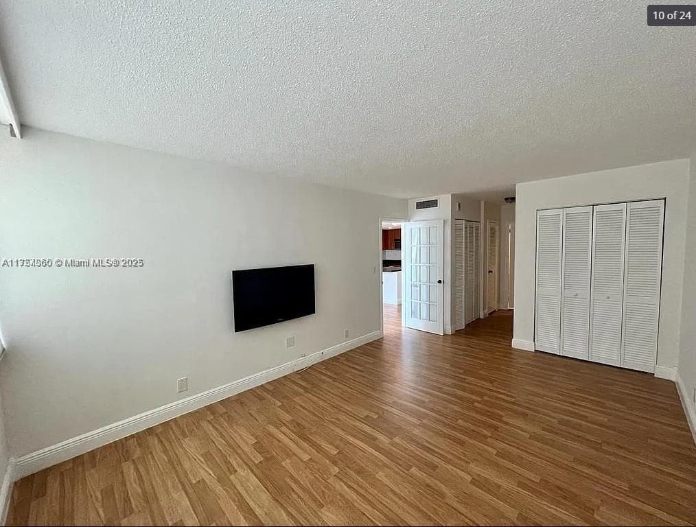 2030 S Ocean Dr # 211, Hallandale Beach FL 33009