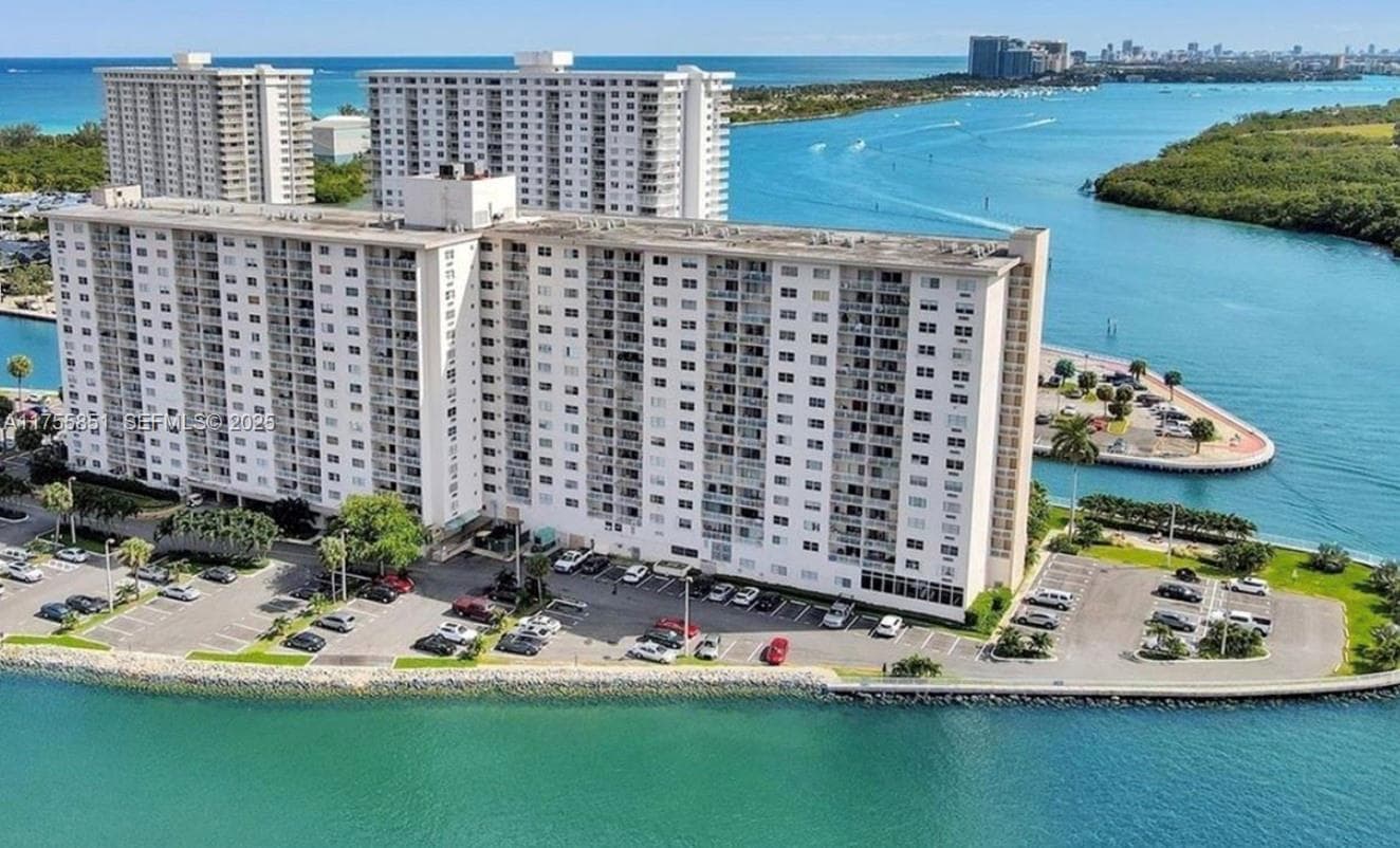 400 Kings Point Dr # 810, Sunny Isles Beach FL 33160 photo 2