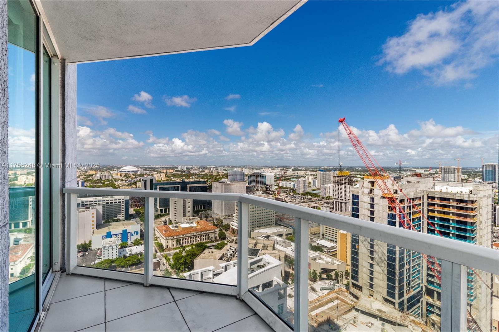 253 NE 2nd St # 3702, Miami FL 33132 photo 4