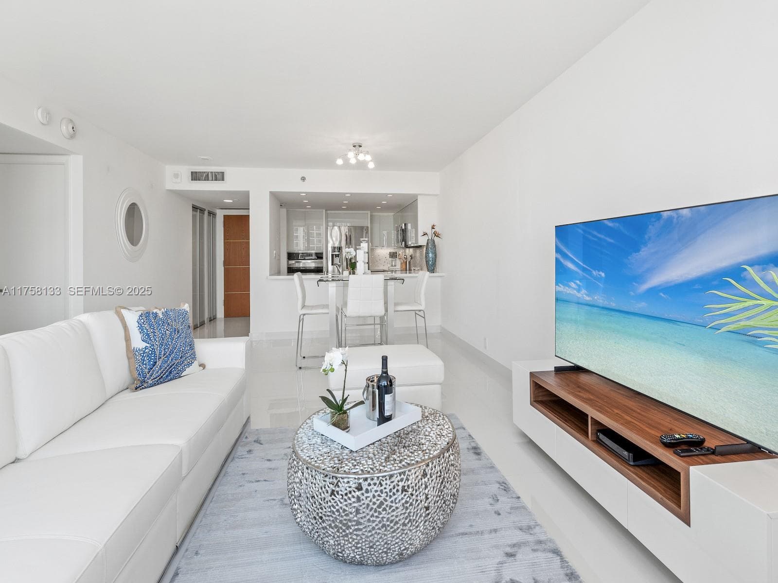 400 S Pointe Dr # 906, Miami Beach FL 33139 photo 5