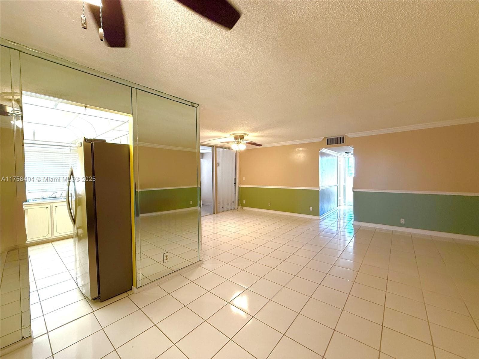 920 NE 199th St # 4J, Miami, FL 33179