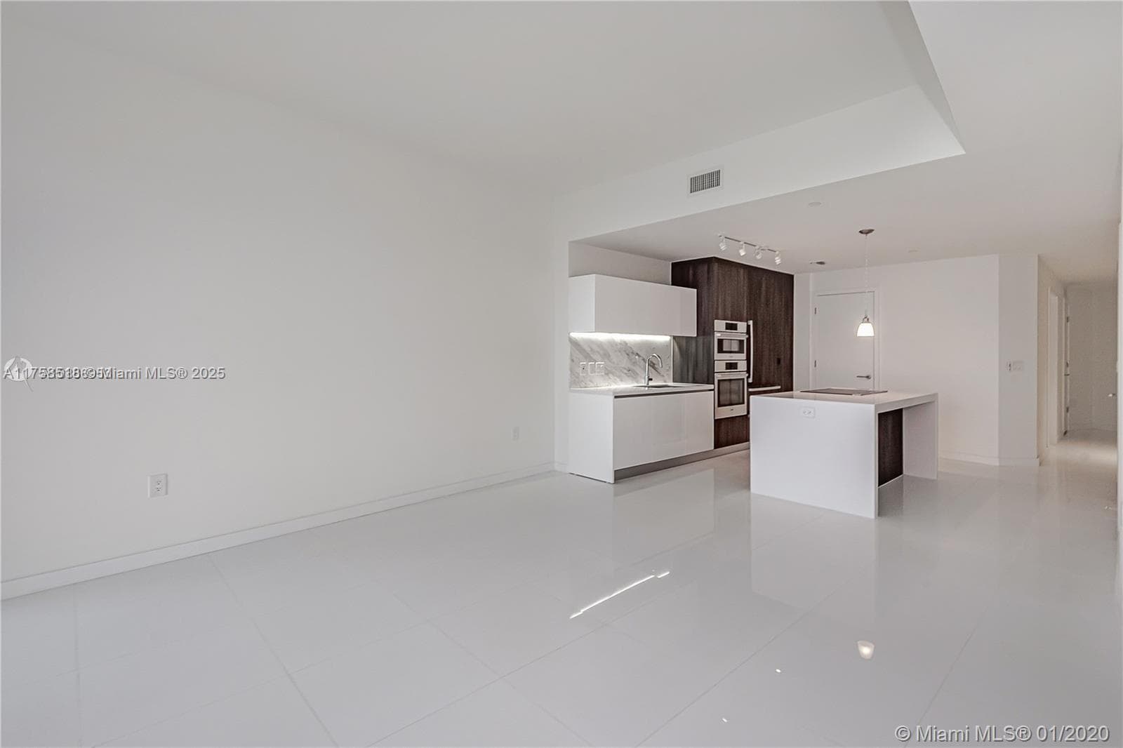 851 NE 1st Ave # 2600, Miami FL 33132 photo 5