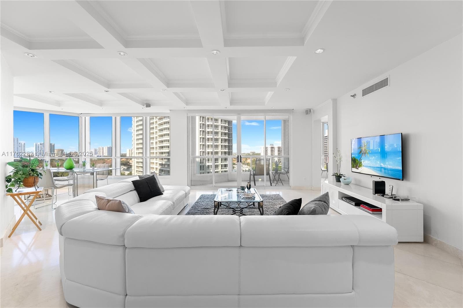 21150 Point Pl # 1102, Aventura FL 33180