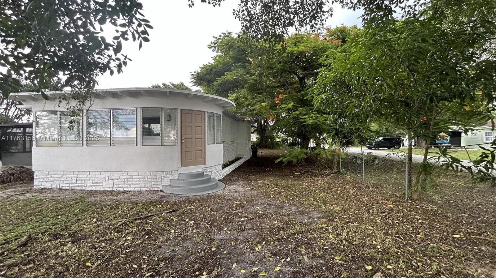 205 Seaman Ave, Opa-Locka FL 33054 photo 2