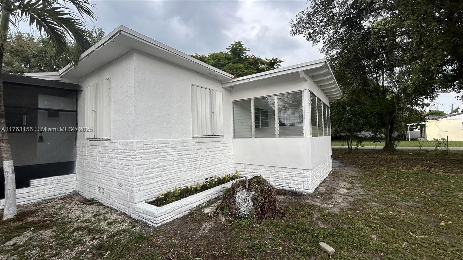 205 Seaman Ave, Opa-Locka FL 33054 photo 3