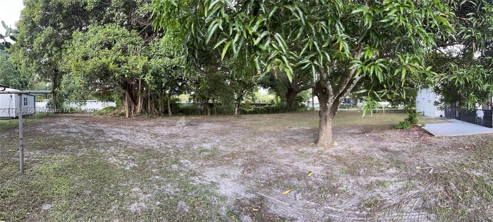205 Seaman Ave, Opa-Locka FL 33054 photo 4