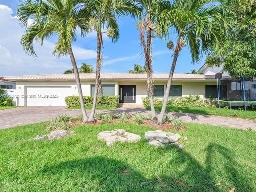 16473 NE 31st Ave, North Miami Beach FL 33160 photo 2