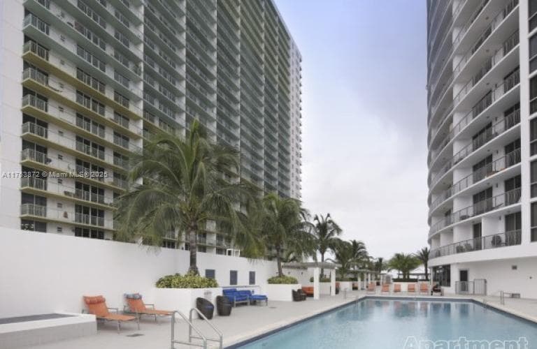 1750 N Bayshore Dr # 2215, Miami FL 33132 photo 5