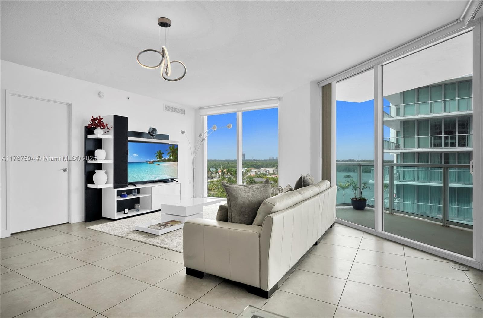 250 Sunny Isles Blvd # 904, Sunny Isles Beach FL 33160 photo 3