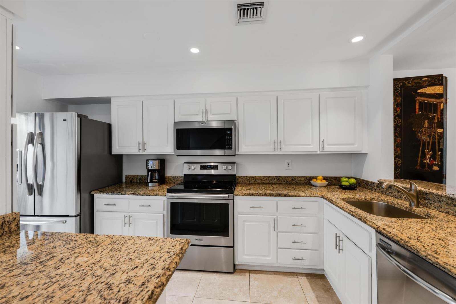 547 NE 7th Avenue # 3a, Fort Lauderdale, FL 33301 photo 3