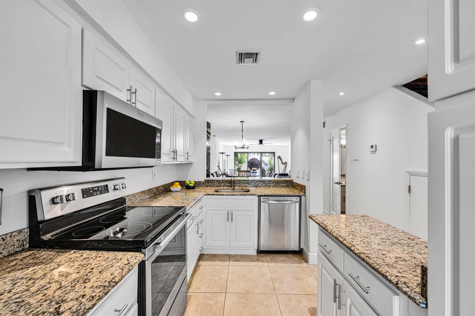 547 NE 7th Avenue # 3a, Fort Lauderdale, FL 33301 photo 5