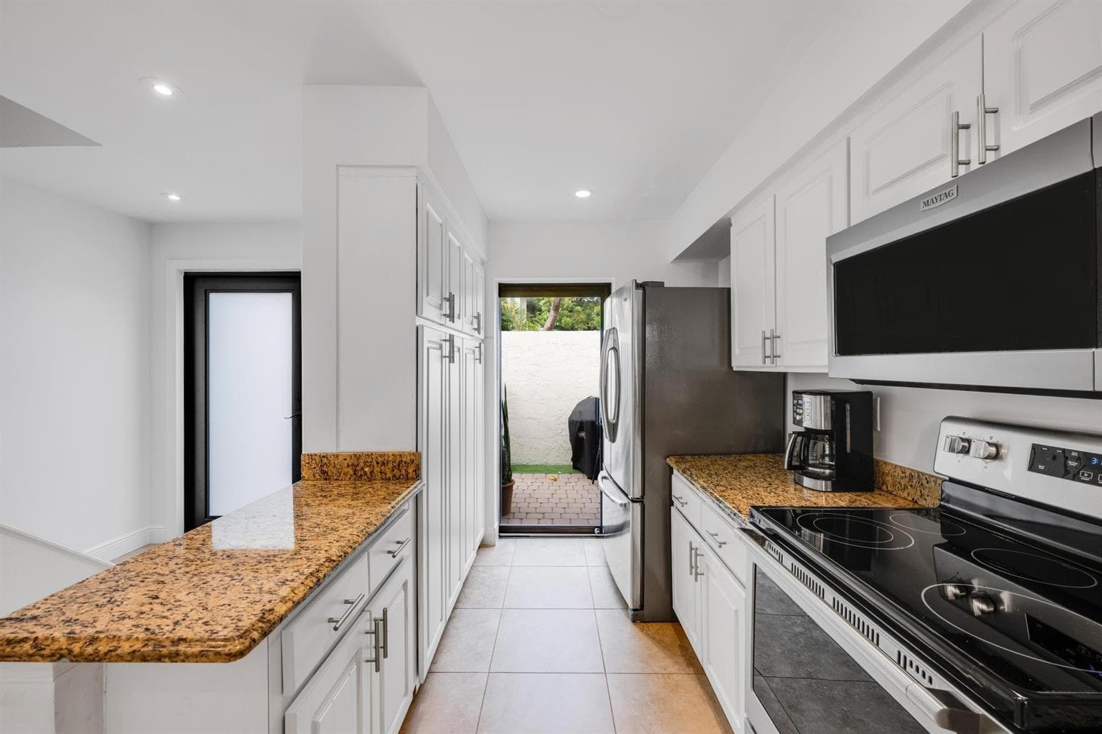 547 NE 7th Avenue # 3a, Fort Lauderdale, FL 33301 photo 4