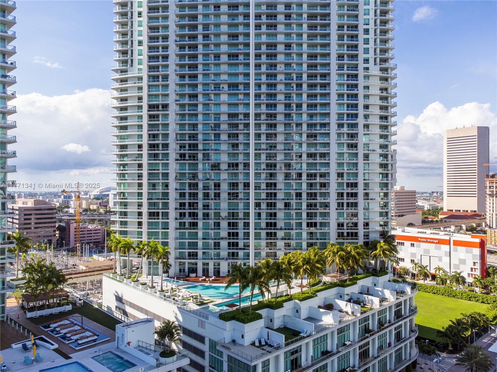 90 SW 3rd St # 4103, Miami FL 33130 photo 2
