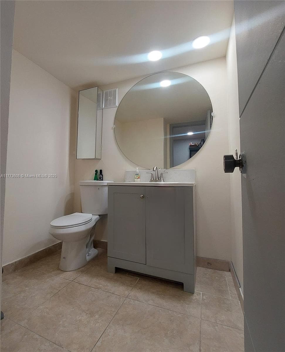 16300 Golf Club Rd Apt 317, Weston FL 33326 photo 5