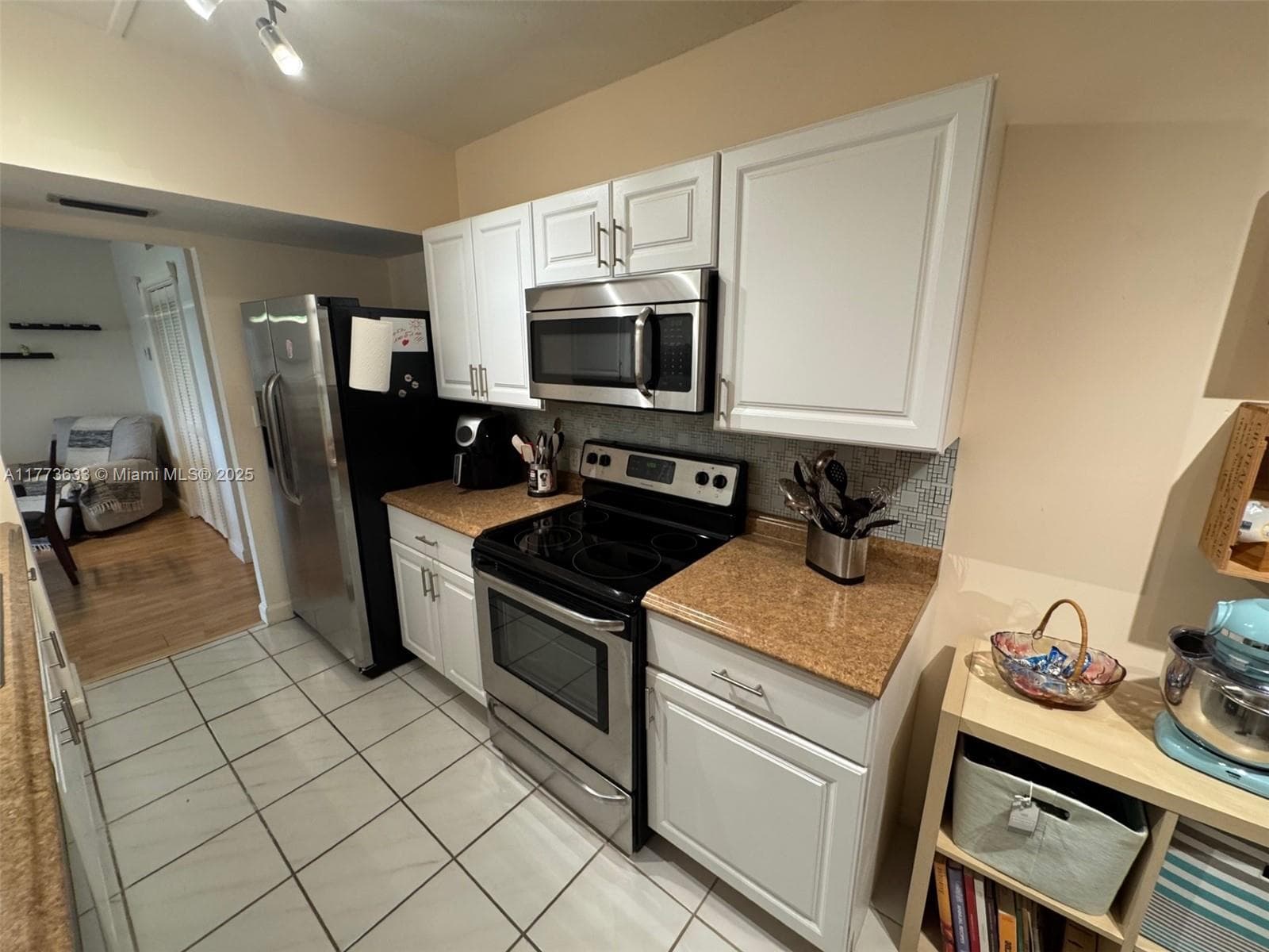 4330 Hillcrest Dr # 304, Hollywood FL 33021