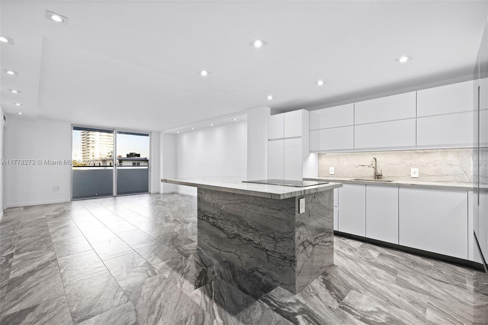 1658 Bay Rd # 504, Miami Beach FL 33139