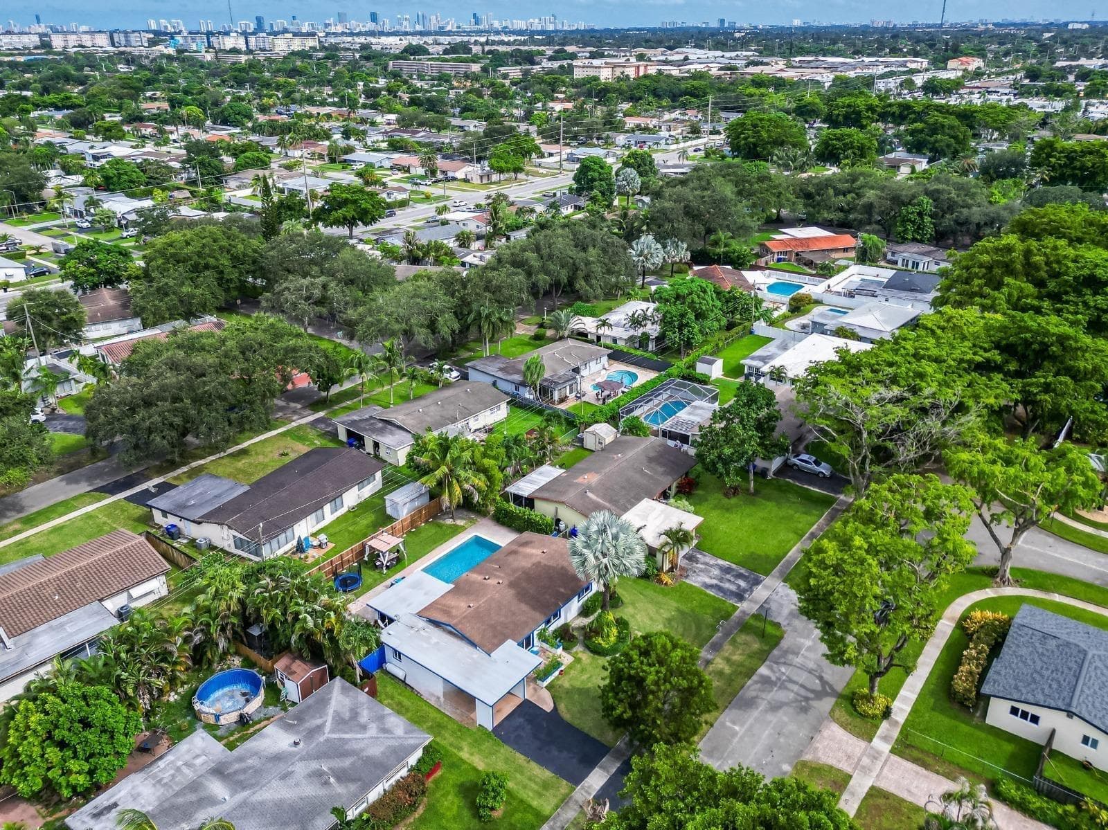 315 S 57th Avenue, Hollywood FL 33023 photo 2