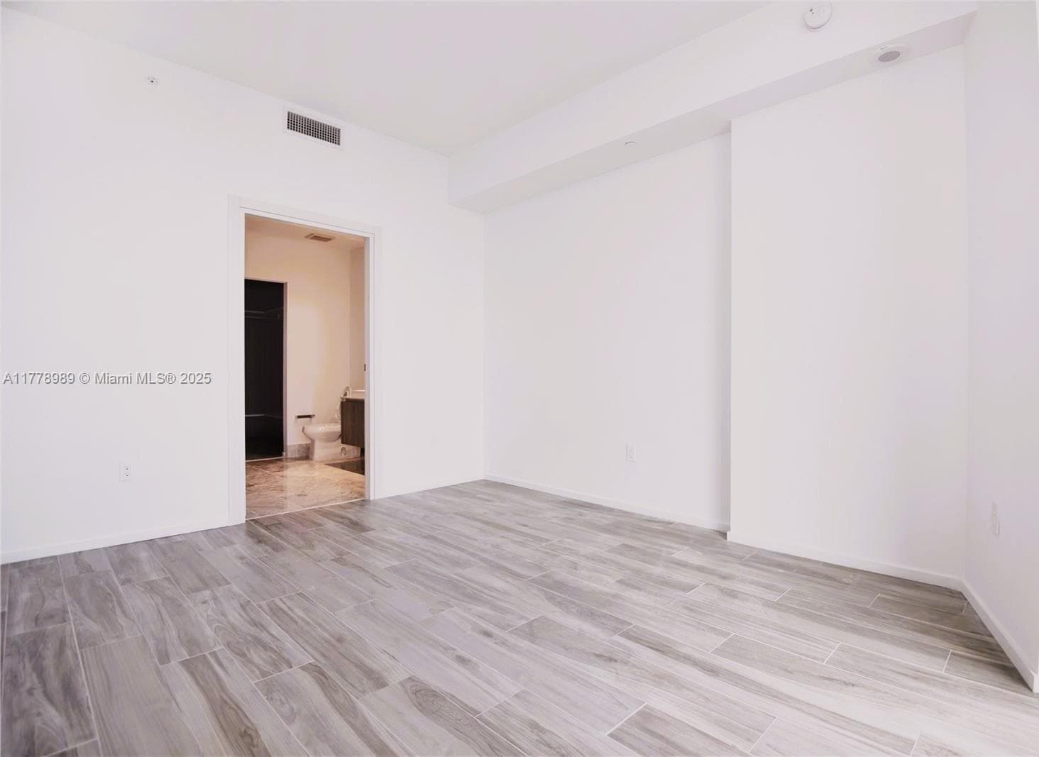 801 S Miami Ave # 5108, Miami FL 33130 photo 4