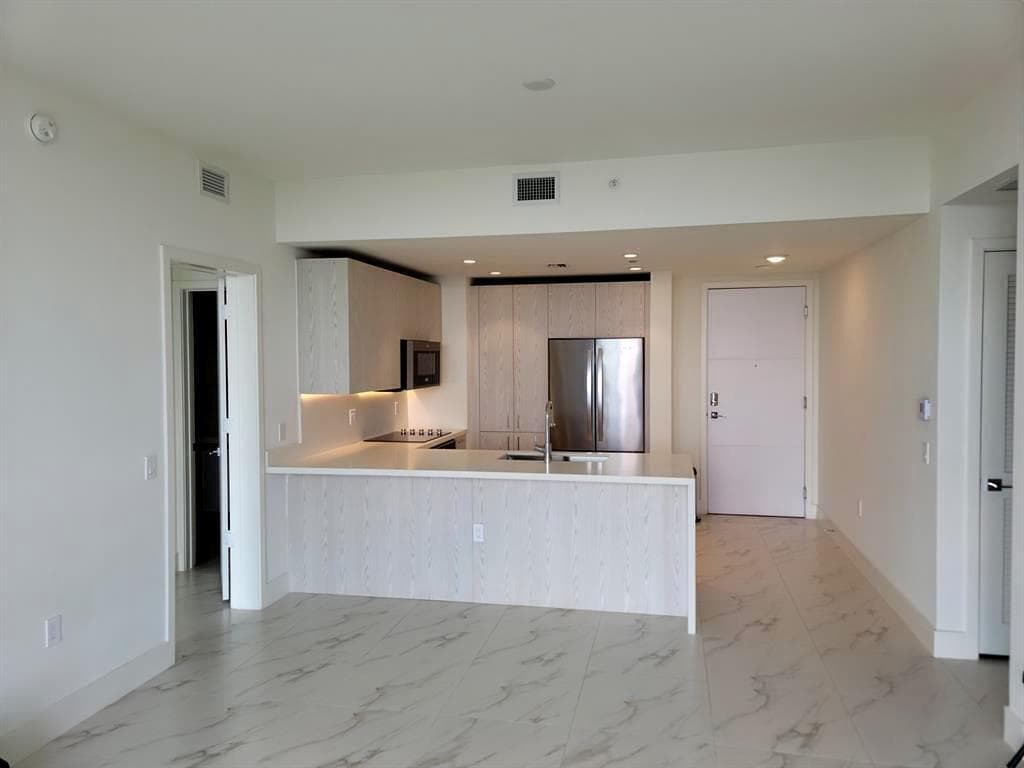 2000 Metropica Way # 507, Sunrise FL 33323 photo 4