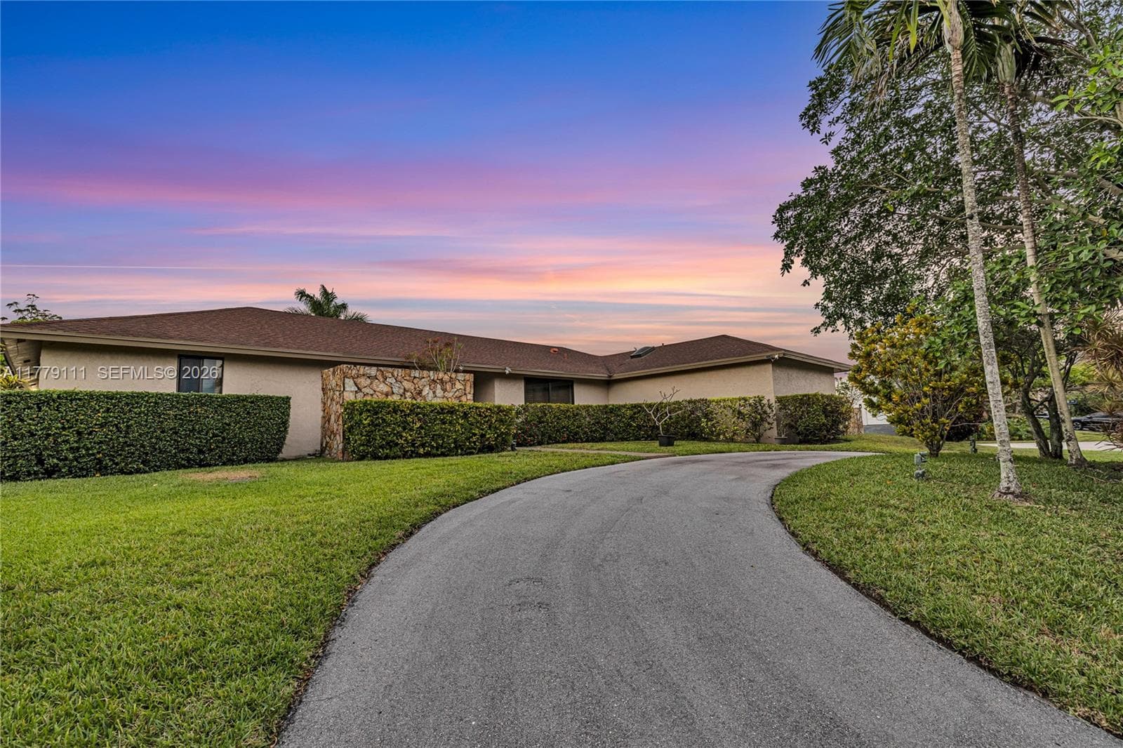 7801 SW 170th St, Palmetto Bay FL 33157 photo 2