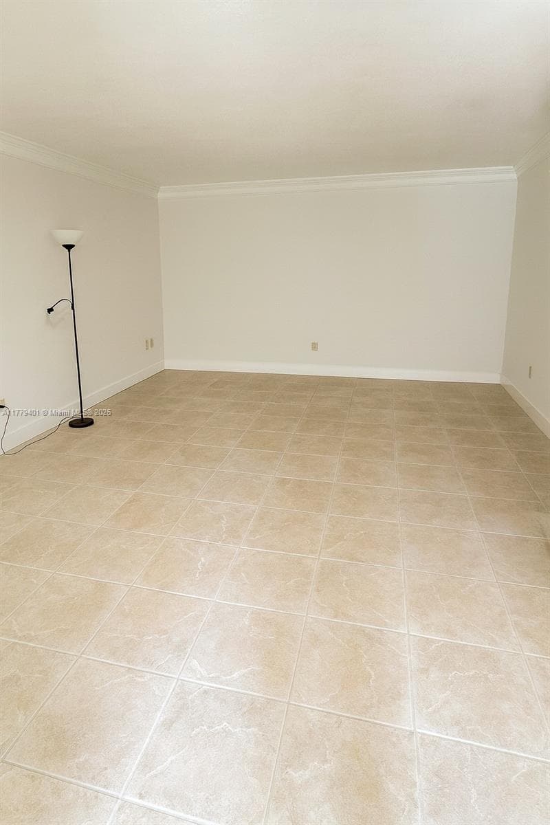 800 NE 199th St # 105D, Miami FL 33179 photo 3